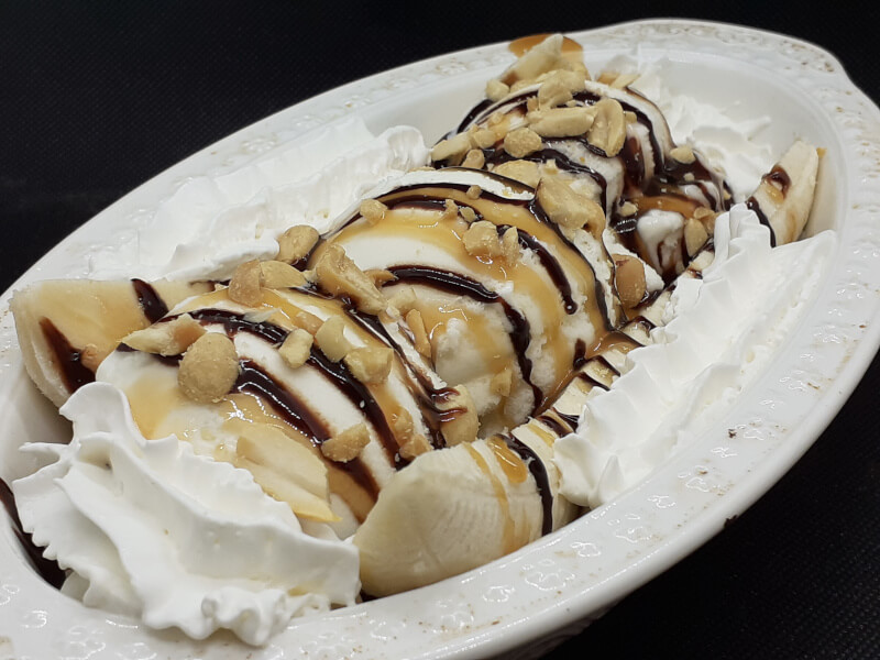 Chocolate Caramel Banana Split