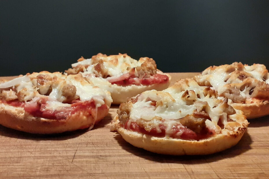 JAHZKITCHEN English Muffin Pizzas