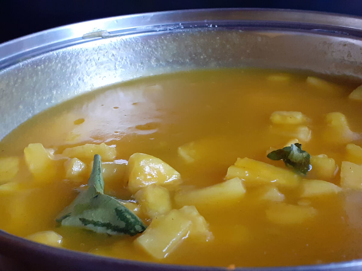 JAHZKITCHEN Sweet and Sour Pineapple Sauce