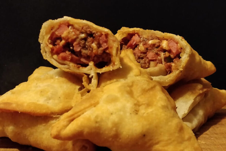 JAHZKITCHEN Pizza Samosas