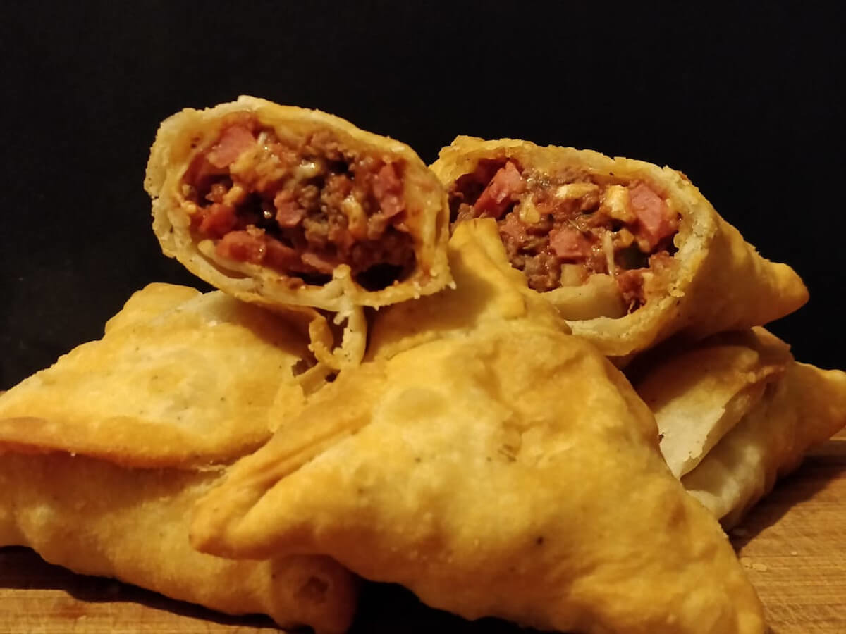 JAHZKITCHEN Pizza Samosas