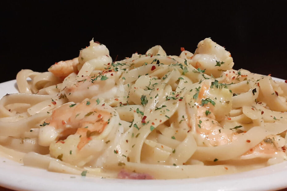 JAHZKITCHEN Garlic Shrimp Pasta Fettuccine