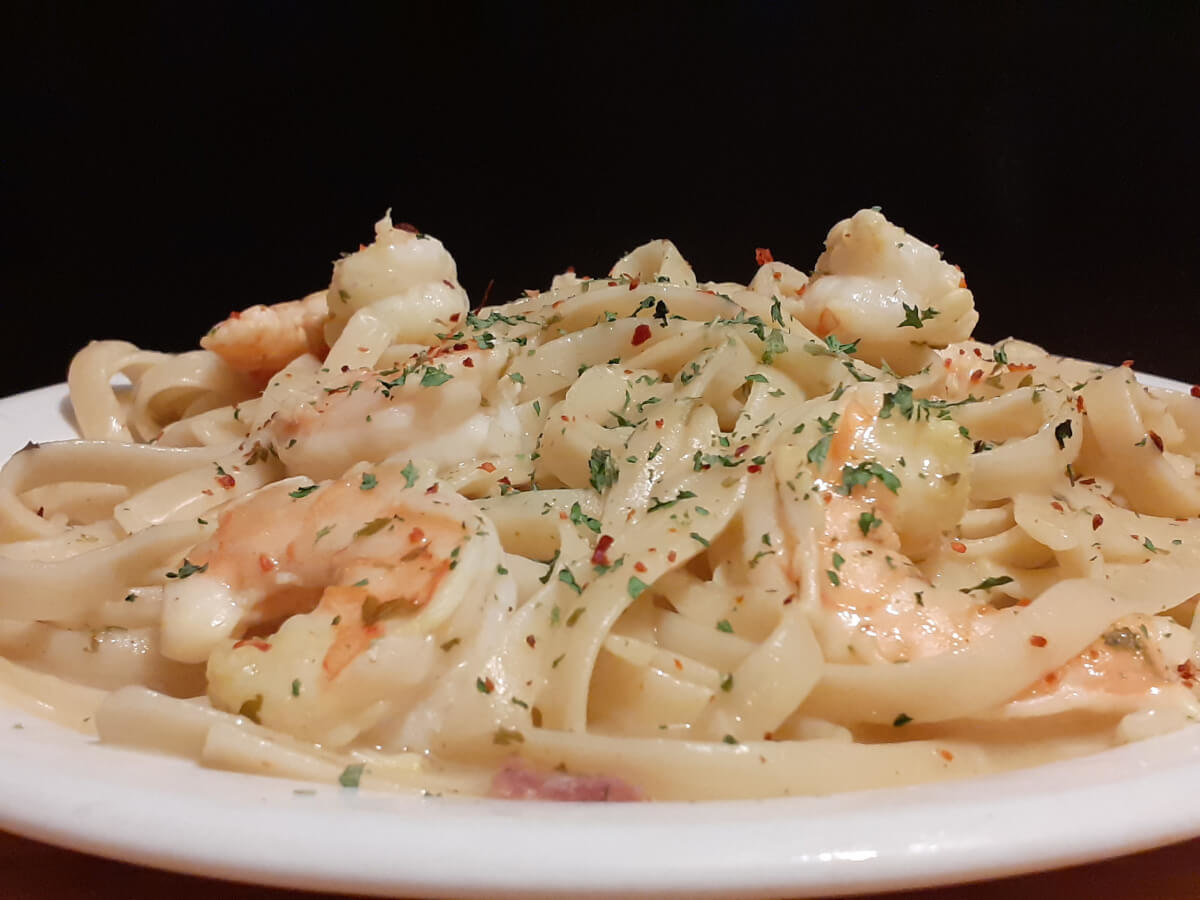 JAHZKITCHEN Garlic Shrimp Pasta Fettuccine