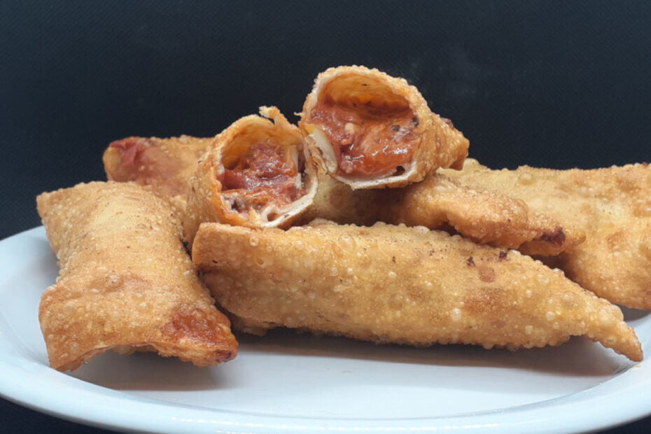 JAHZKITCHEN Inside Pizza Egg Roll