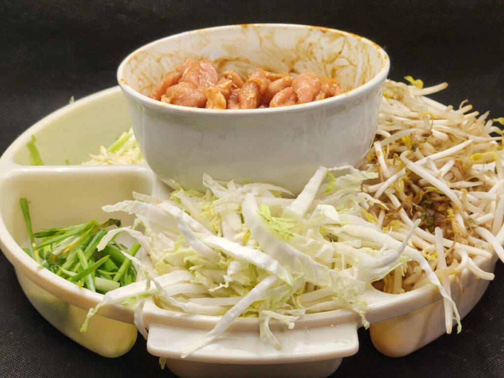 JAHZKITCHEN Pork Chow Mein Mise en place