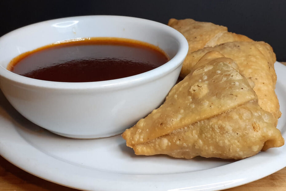 JAHZKITCHEN Indian Potato Samosas with Dipping Sauce