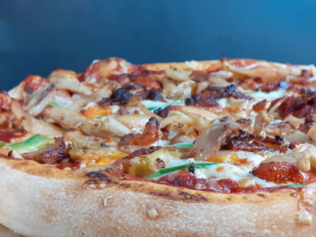 Tandoori Chicken Pizza Side View