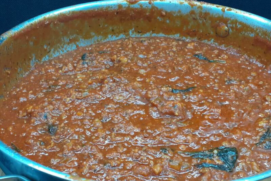 JAHZKITCHEN Pasta Sauce with Crushed Tomatoes and Juice