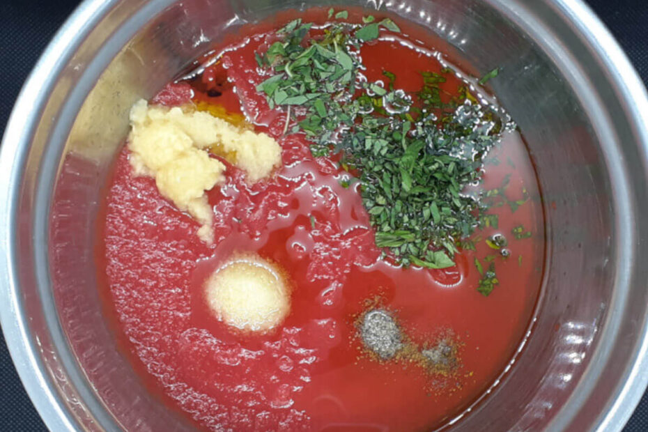 JAHZKITCHEN Passata Pizza Sauce Ingredients Top View