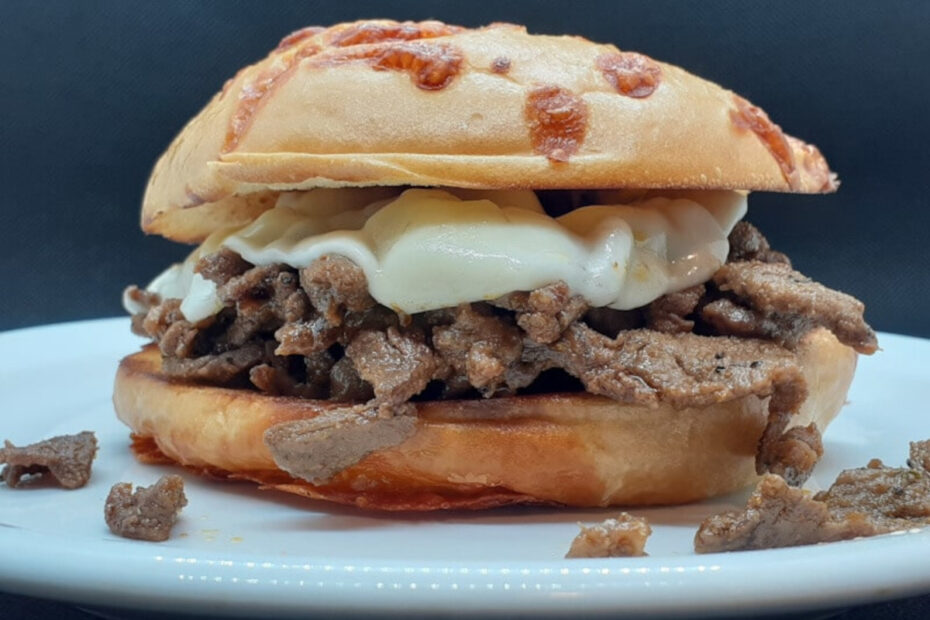 JAHZKITCHEN Hali Cheesesteak on Cheese Buns