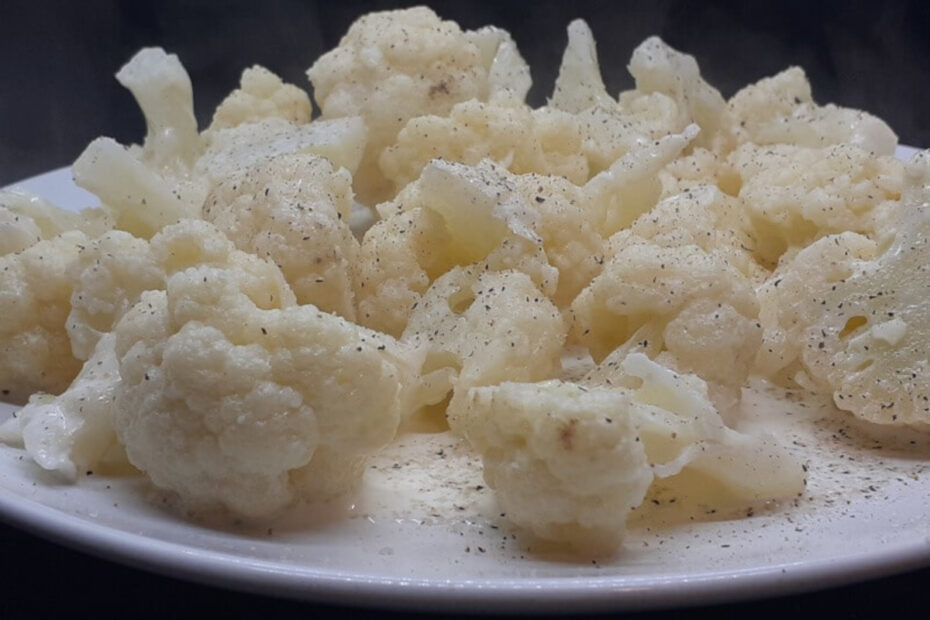 JAHZKITCHEN Steamed Cauliflower with Puck Sauce