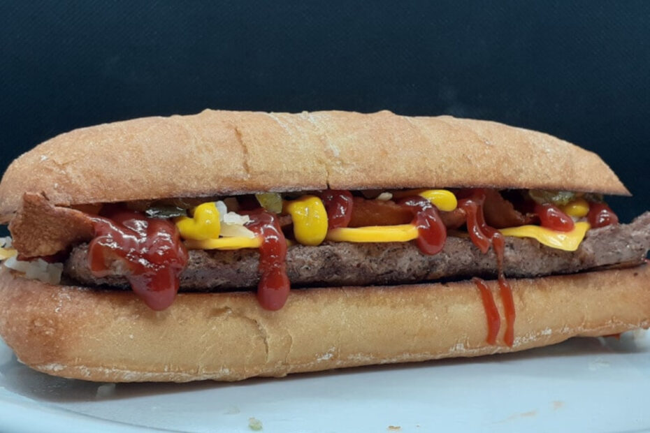 JAHZKITCHEN Long Cheeseburger