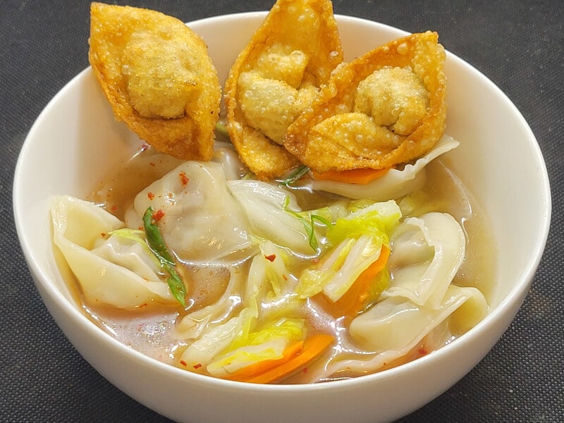 Korean Wonton Soup with Fried Wontons