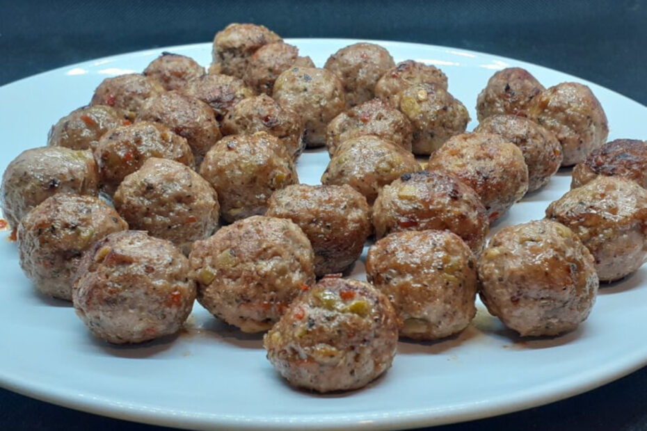 JAHZKITCHEN Oliveit Meatballs